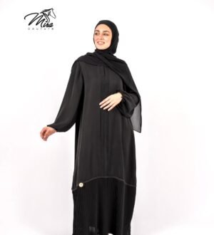 Oriental model with lace